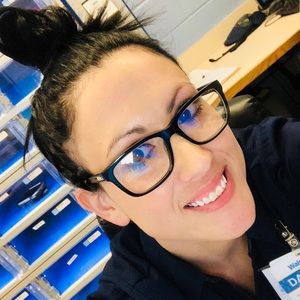 Meet your Posher, Danielle